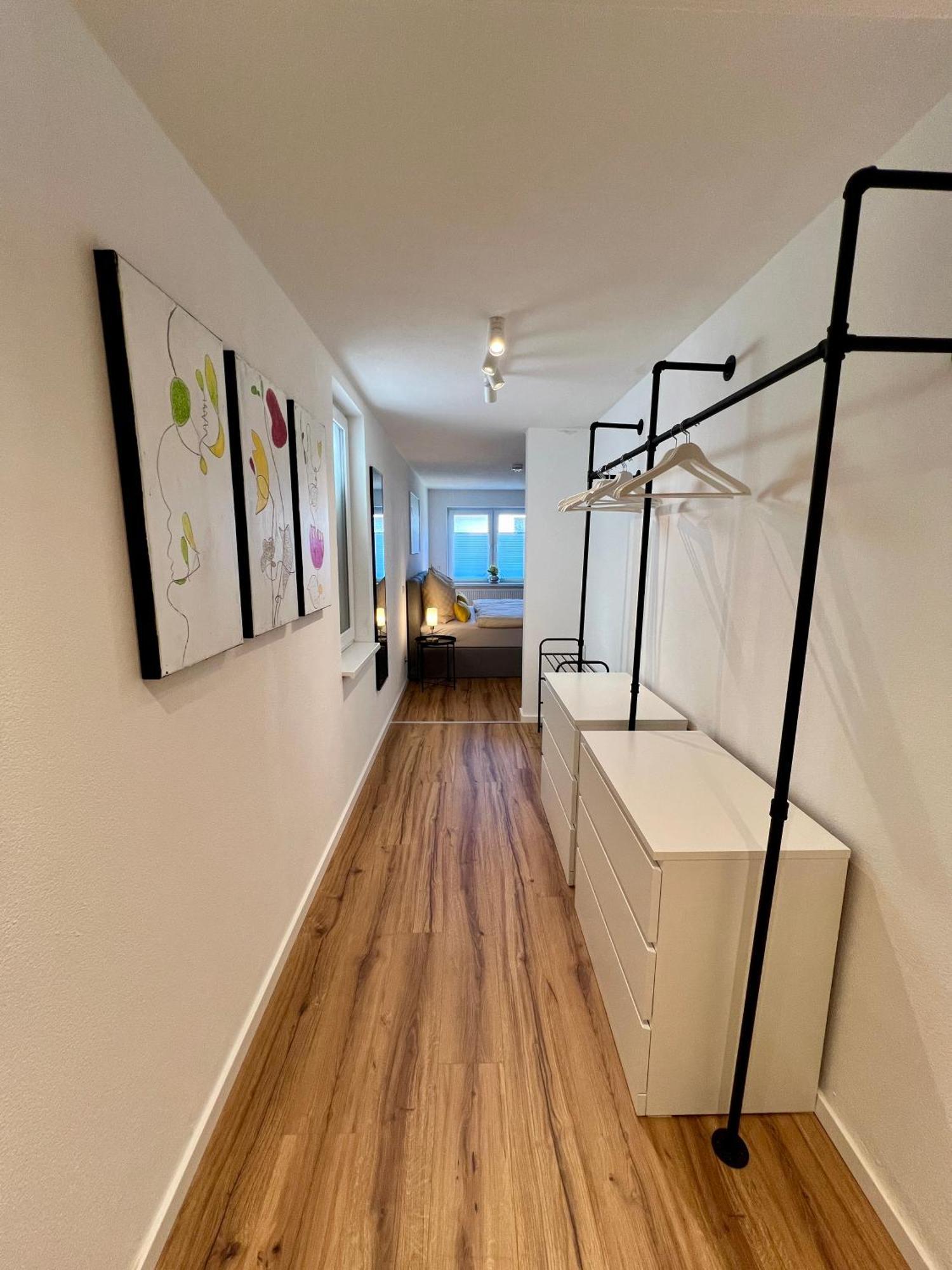 Modernes Studio-apartment In Toller Waldrand-lage Kaiserslautern