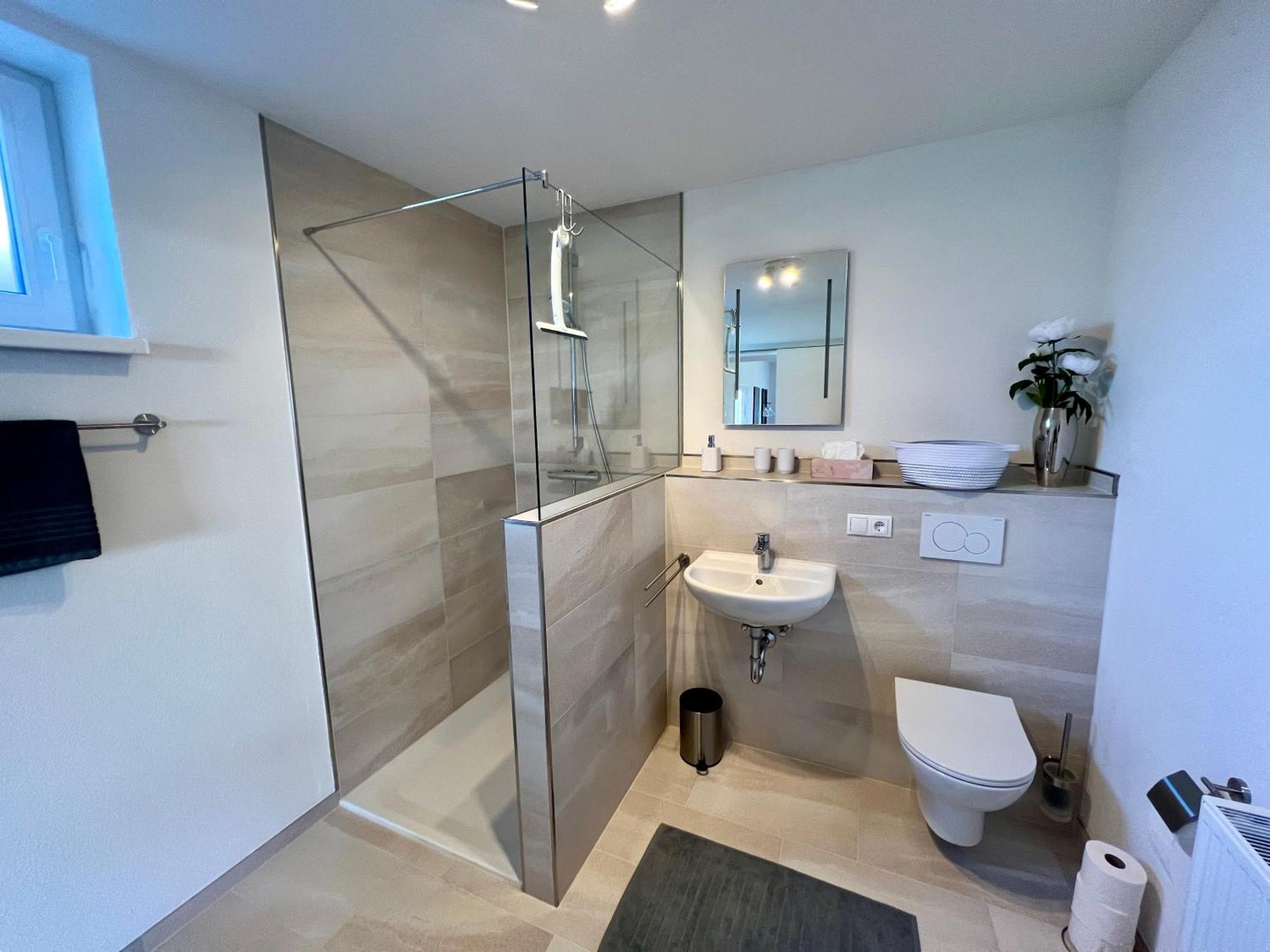 Apartment Modernes Studio-apartment In Toller Waldrand-lage *