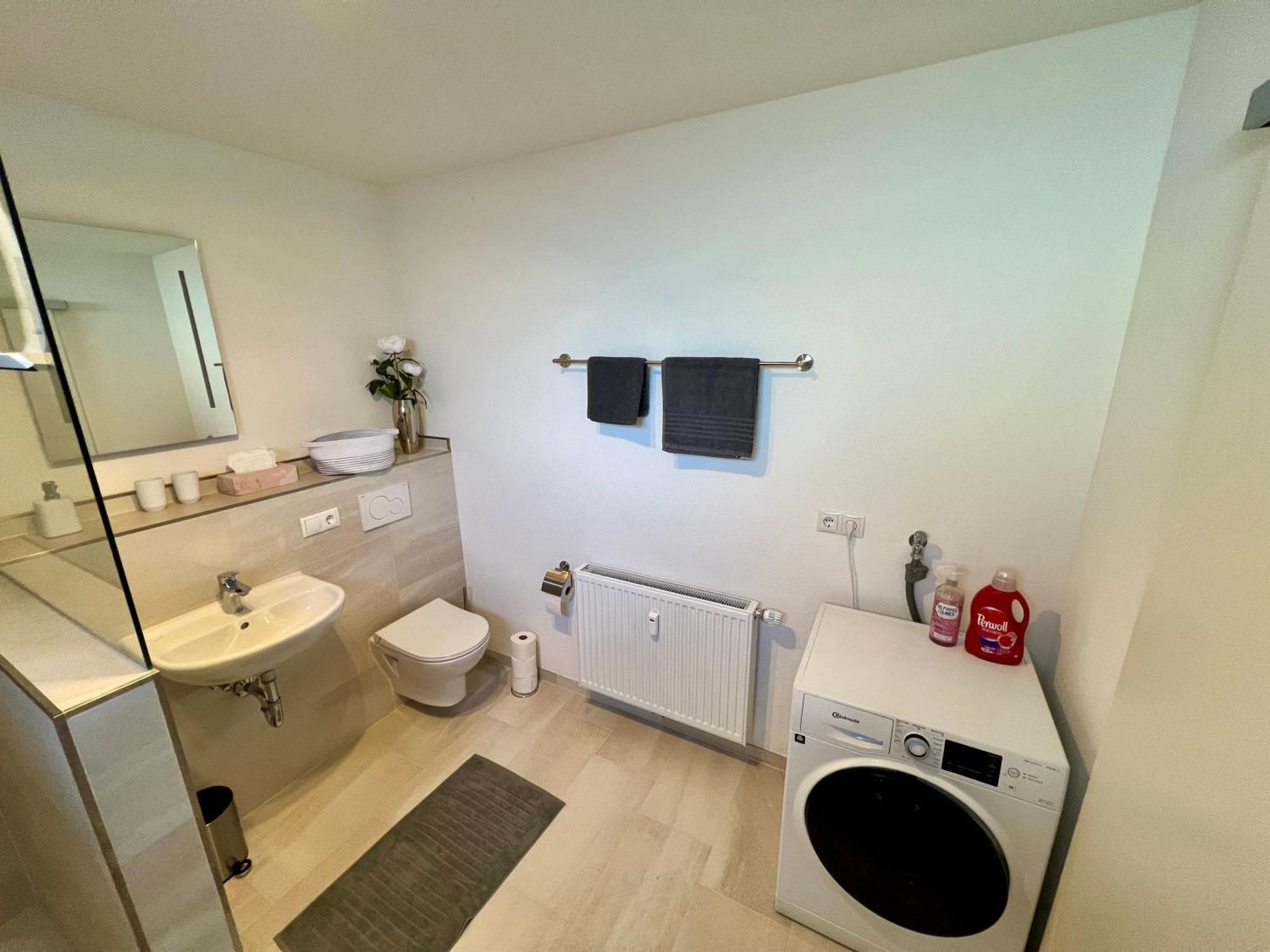 Modernes Studio-apartment In Toller Waldrand-lage
